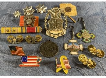 Military Pins & Metals