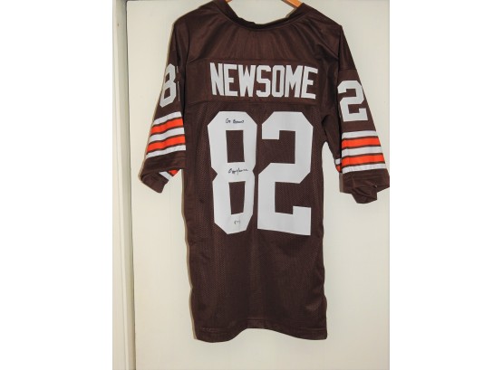 Signed Cleveland Browns HOFer Ozzie Newsome Football Jersey With COA