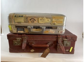 TWO VINTAGE SUITCASES 26' X 15' X 8' AND 21' X 12' X 8'