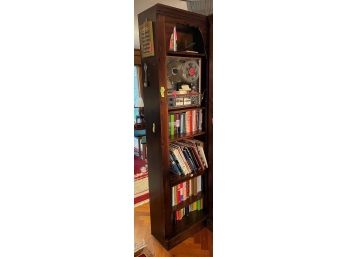 PAIR OF PINE BOOKCASES (BOOKS NOT INCLUDED)