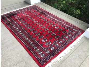 Beautiful Oriental Rug - Hand Made Piece - Bold Colors - Very Good Condition - Very Pretty Pattern