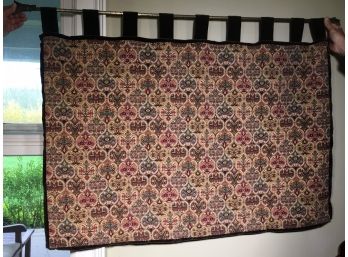 Beautiful Vintage Hanging Tapestry - Possibly Silk - Very Fine Weaving - High Quality - Pretty Colors