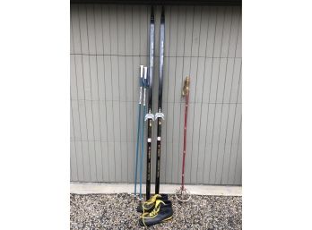 Epoke Fiberglass Cross Country Skis With Boots And Poles
