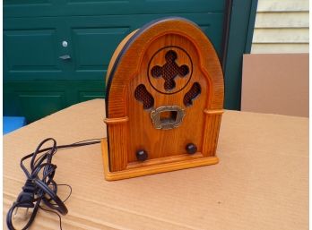 Old Time Look Radio AM/FM  Works