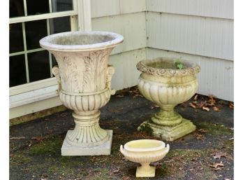 Set Of 3 Outdoor Urn Planters