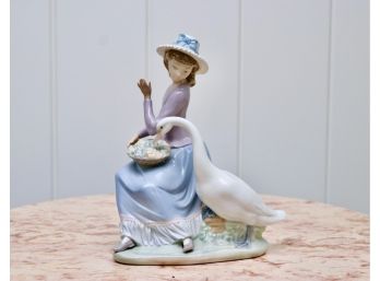 Rare Vintage LLADRO Goose Trying To Eat Porcelain Figurine