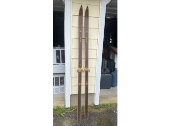 Sundins Vintage Wooden Skis