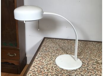Great Vintage Desk Lamp By LEDU - Arcade Model - White - MCM / Mid-century Look - NICE LAMP !