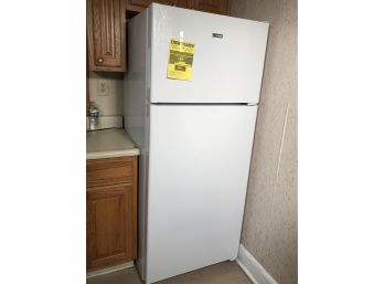 Very Nice HOTPOINT White Refrigerator - VERY CLEAN - Ready To Use ! - Great Condition ! READY TO GO !