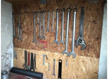Tools Tools & More Tools - Wrenches, Tin Snips, Chisels, Drill Bits, Pipe Bender, Vice Grips & MORE - 1 BID
