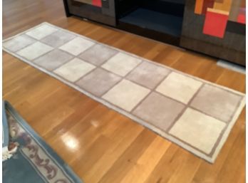 Checkerboard Pattern Hall Runner Carpet