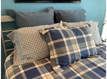 Linens And Pillows For 60' Mattress/Bed