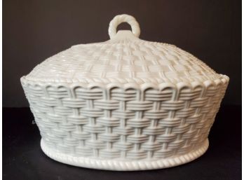 New Belleek Everyday Ireland - Basket Weave Porcelain Covered Casserole Dish