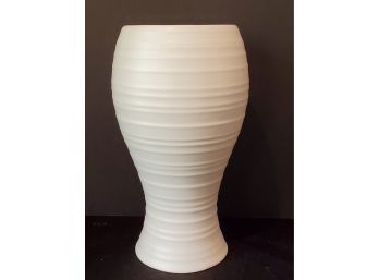 Like New Mikasa White Porcelain 10 Swirl Flower Vase