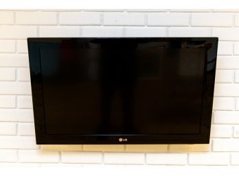 LG 32LDL450-VA Wall Mounted TV