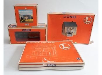Vintage Lionel Train Station Buildings And Platform - New In Box