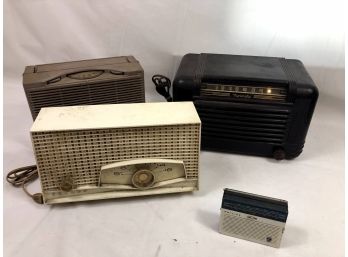 Vintage Radios, 4 Pieces