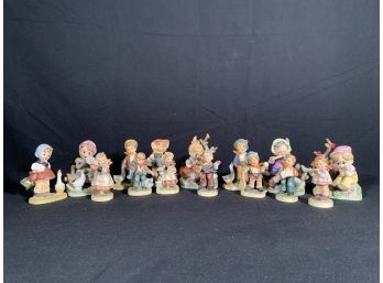 Vintage Royal Crown And Arnart 5th Ave Figurines
