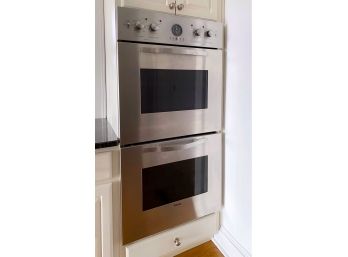 Viking Stainless Steel Finish Double Oven - Pickup By Appointment