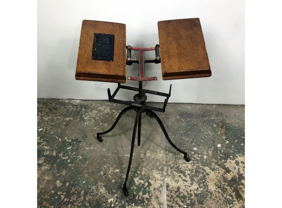 Antique Oak And Cast Iron Bible / Dictionary Stand Noyes, Chicago