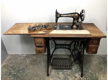 Antique 1874-1875 Singer Class 127 Sphinx Treadle Sewing Machine Model 16671265