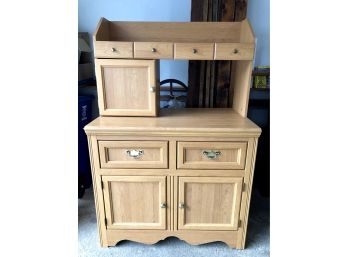 Light Wood Cabinet Console With Counter