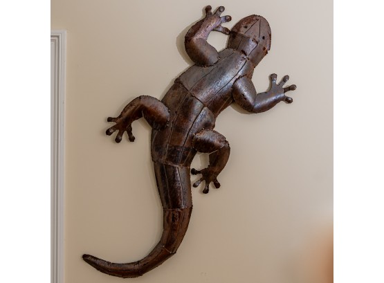 LARGE Metal Wall Handing Of A Gecko