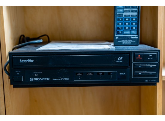 Pioneer Laser Disc Player LD-V2200