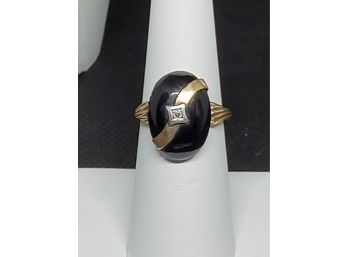 Vintage 10k Oval Onyx Ring With Center Diamond Accent