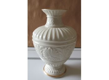 Beautiful Lenox Vase - Athenian Collection - Retail $94.50