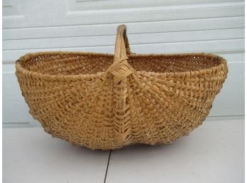 Vintage Wicker Gathering Butt Basket