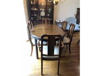 Dining Room Table &6 Chairs