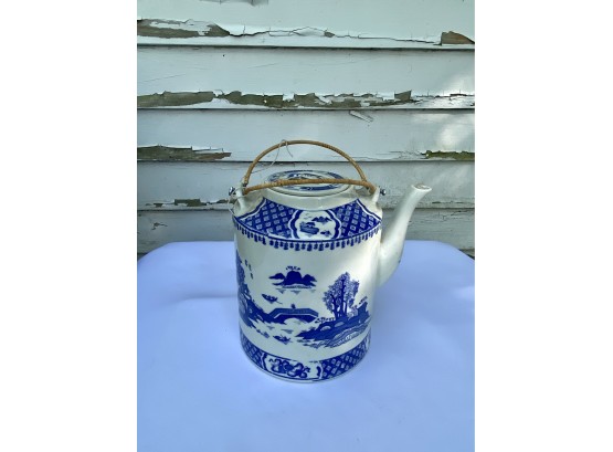 Vintage Blue & White Porcelain Chinese Teapot - 1 Of 2