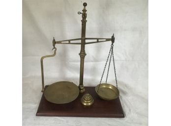 Fabulous Large Antique English Scale - W & T AVERY MAKERS - BIRMINGHAM With Weights - GREAT ANTIQUE PIECE