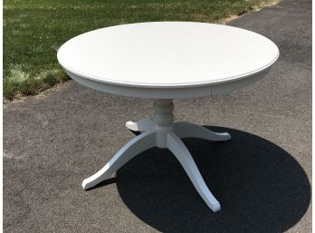 Nice Crisp White Contemporary Round Kitchen Table - With One Leaf - Pedestal Base - NICE TABLE !