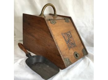 Beautiful Antique English Coal Scuttle With Original Scoop - Lovely Carving On Door - Use To Store Kindling
