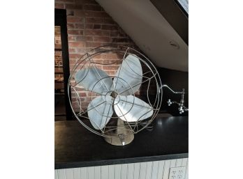 Vintage Eskimo Oscillating 17' Desk Fan - Industrial Chic