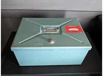 Vintage Acorn Fire-Resistant Vault / Safe - Mid-century Cool!
