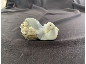 Lladro 'Ducklings' Figurine #4895