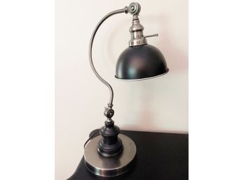 Metal/Black Desk Lamp