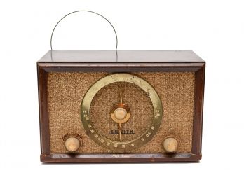 Vintage Zenith Model B835R AM/FM Tune Radio