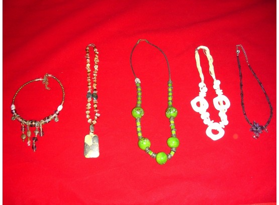 Costume Jewelry: 5 Necklaces (D)