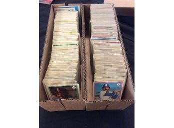 2 Boxes Filled With 800 Topps Baseball Cards From 1974-1981