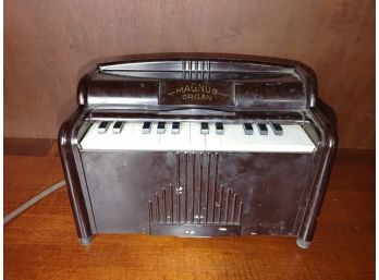 Vintage 1950's Magnus Organ Toy