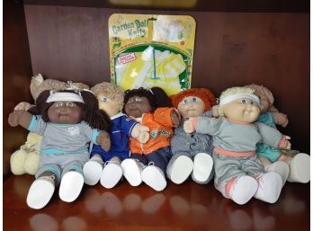 Lot Of 7 Vintage Cabbage Patch Kids Dolls & A Garden Doll Knits Outfit (NIB) .