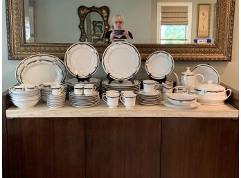 Lynn's Fine China Partial Dinner Service For Twelve - 100 Pieces