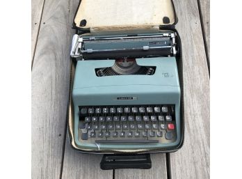 Vintage Olivetti-Underwood Lettera 32 Italian Portable Blue Typewriter And Case