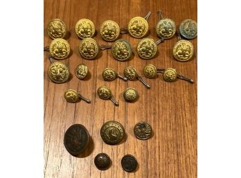 Nice Lot Of Antique And Vintage Military Buttons.