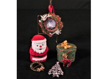 Festive Holiday Trinkets, Miniature Gift Box  Lot