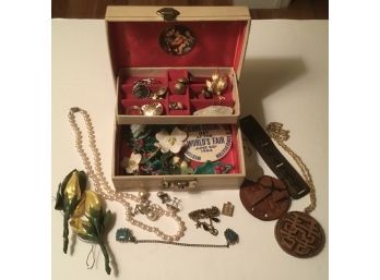 Vintage White Mele Jewelry Box With Jewelry
